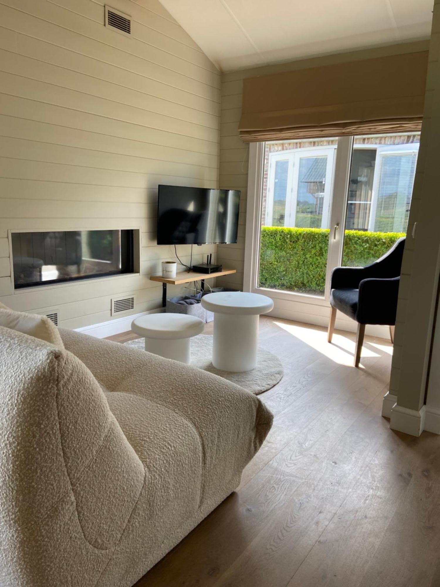 Chalet Eau Vive Maaseik Exterior photo
